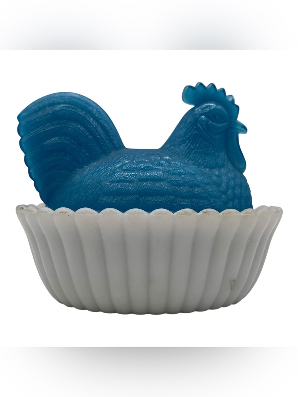 Vintage Americana Farmhouse Opaque Glass Rooster Hen On Nest Blue and White